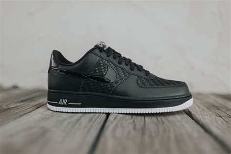 nike air force 1 07 lv8 3 zwart goud|Nike Air Force 1 low 07.